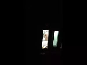 Persetan dengan kora ...