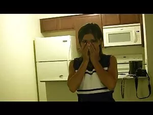 Sexy brunette downlo ...